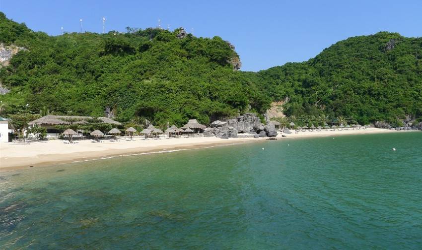 Bãi biển Cát Cò 2