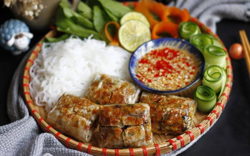 Hải Phòng có đặc sản gì - Nem cua bể