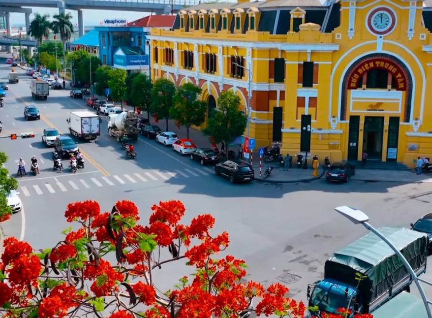 Hải phòng - thành phố tràn ngập sắc đỏ