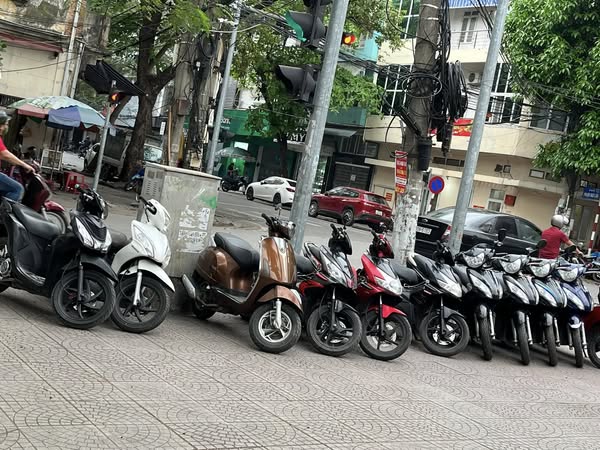 Thuê Xe Máy Hải Nam