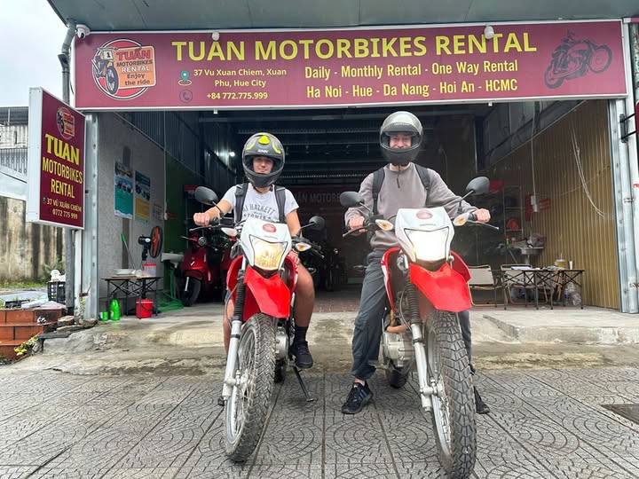 Minh Tuấn Motorbike Rental - kỹ thuật viên chăm sóc khách hàng tốt